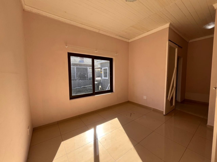 4 Bedroom Property for Sale in Palmiet Western Cape